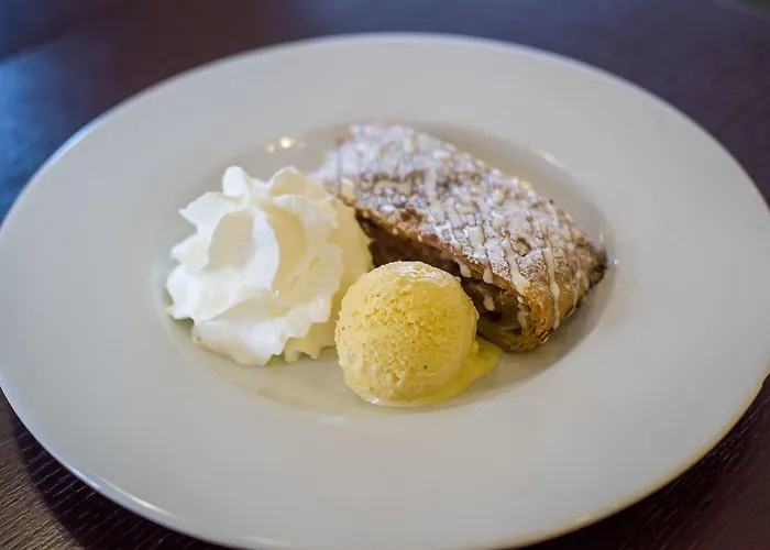 ラトラン ホテル チェスキー クルムロフ